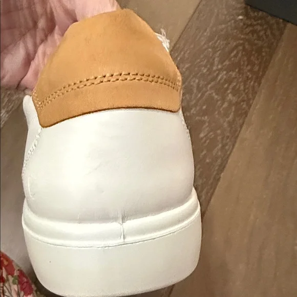 Ecco Leather Soft Classic White and Tan Sneakers - Picture 8 of 9